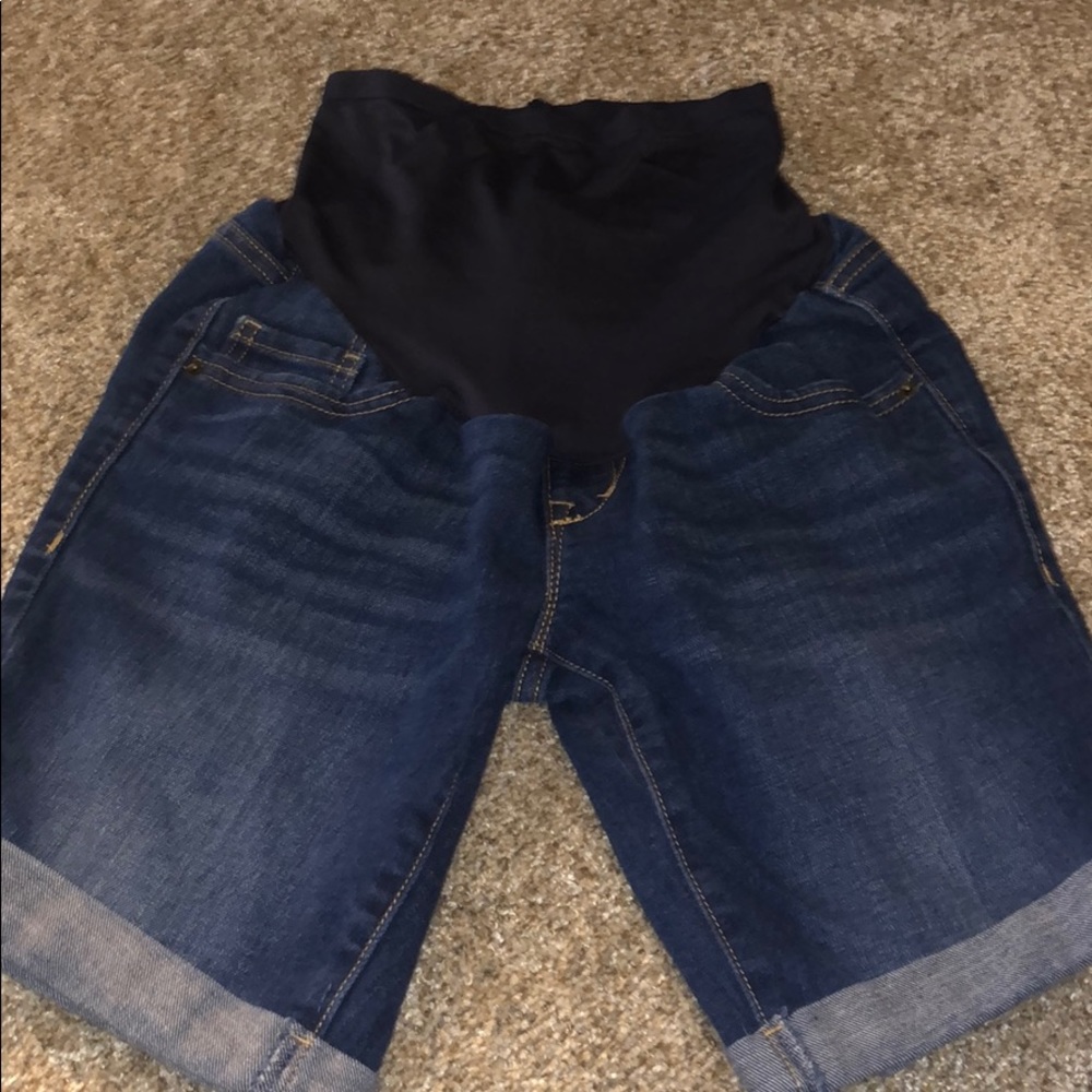 Maternity shorts